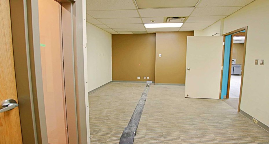 9816 Hardin Street, Fort McMurray, Alberta T9H 4K3, ,Commercial,For Lease,Hardin Street Building,Hardin,A2245278