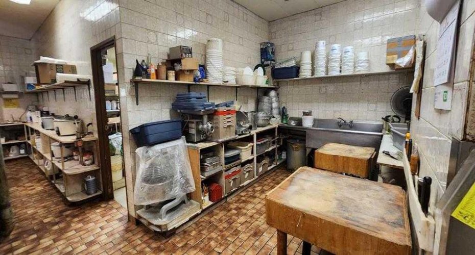 425 13 Street, Lethbridge, Alberta T1H 2S3, ,Commercial,For Lease,13,A2245413
