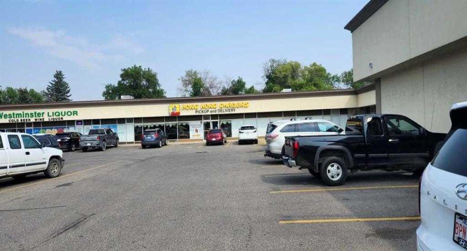 425 13 Street, Lethbridge, Alberta T1H 2S3, ,Commercial,For Lease,13,A2245413