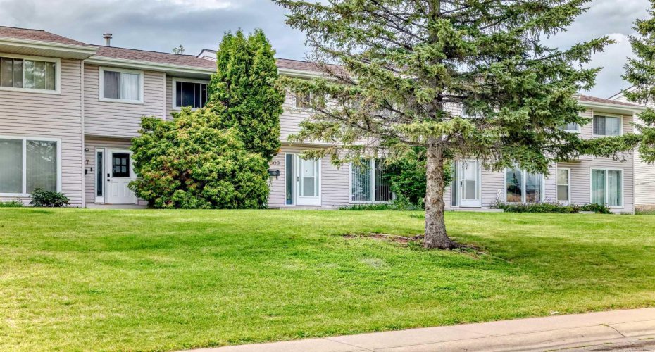 609 40 Street, Calgary, Alberta T2A 6S1, 4 Bedrooms Bedrooms, ,2 BathroomsBathrooms,Residential,For Sale,40,A2244890