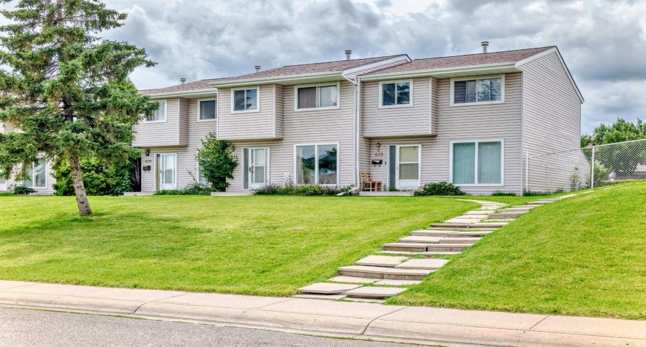 609 40 Street, Calgary, Alberta T2A 6S1, 4 Bedrooms Bedrooms, ,2 BathroomsBathrooms,Residential,For Sale,40,A2244890