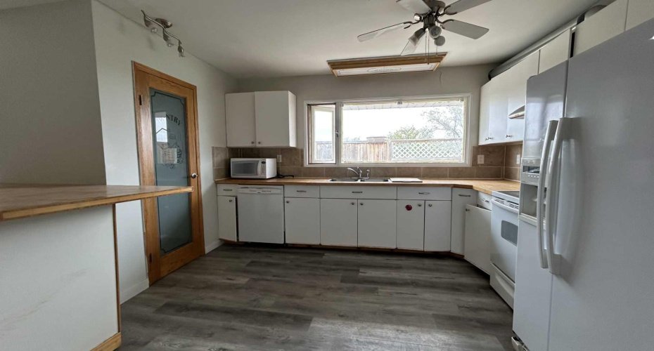 284009 Range Road 225, Rural Kneehill County, Alberta T0M0L0, 3 Bedrooms Bedrooms, ,2 BathroomsBathrooms,Residential,For Sale,Range Road 225,A2243641