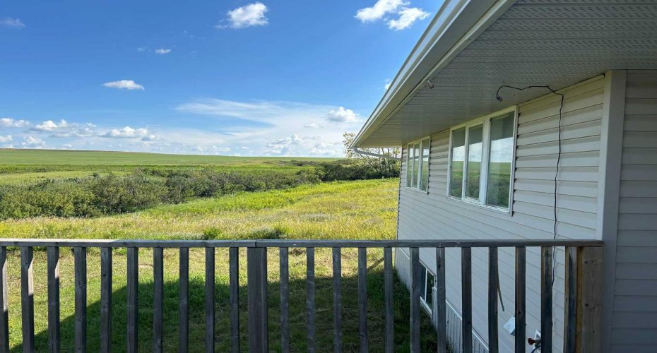 284009 Range Road 225, Rural Kneehill County, Alberta T0M0L0, 3 Bedrooms Bedrooms, ,2 BathroomsBathrooms,Residential,For Sale,Range Road 225,A2243641