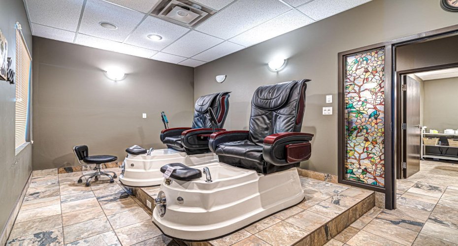 2602 50 Avenue, Lloydminster, Alberta T9V 2S3, ,Commercial,For Sale,50,A2247200