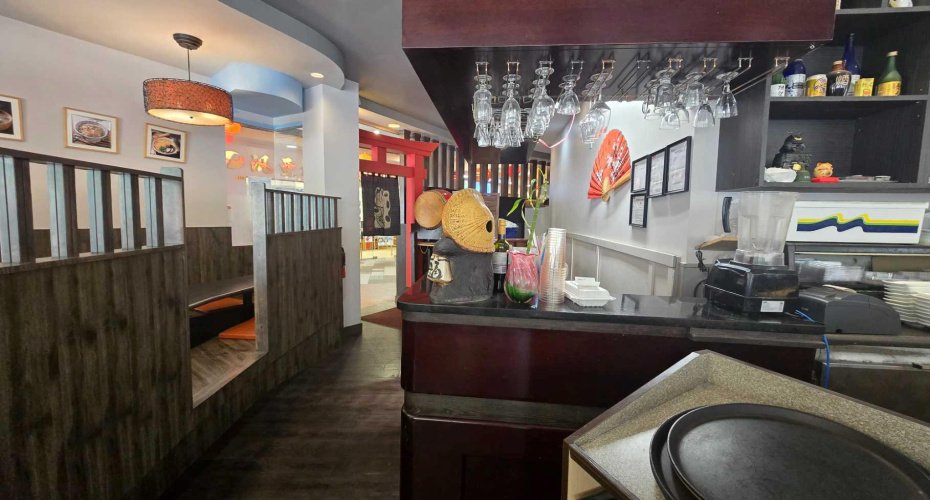 328 Centre Street, Calgary, Alberta T2G 4X6, ,Commercial,For Sale,Dragon City Mall,Centre,A2238574