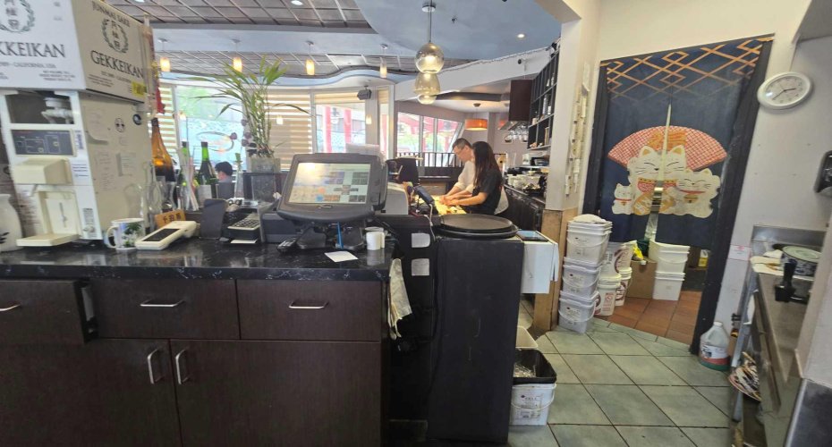 328 Centre Street, Calgary, Alberta T2G 4X6, ,Commercial,For Sale,Dragon City Mall,Centre,A2238574