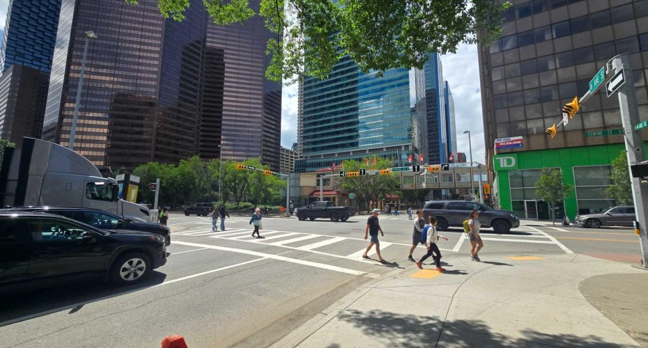 328 Centre Street, Calgary, Alberta T2G 4X6, ,Commercial,For Sale,Dragon City Mall,Centre,A2238574