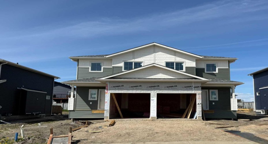 10414 133 Avenue, Grande Prairie, Alberta T8V 6J7, 3 Bedrooms Bedrooms, ,3 BathroomsBathrooms,Residential,For Sale,133,A2247286