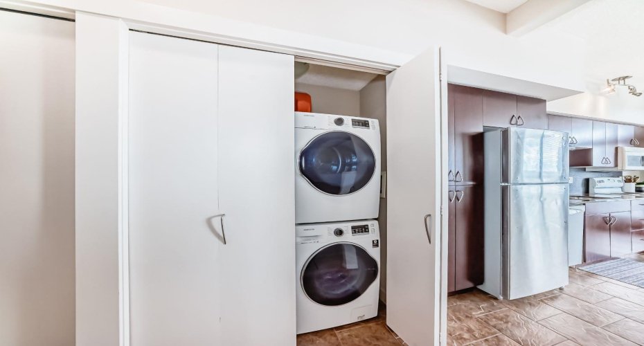 8710 Horton Road, Calgary, Alberta T2V 0P7, 1 Bedroom Bedrooms, ,1 BathroomBathrooms,Residential,For Sale,Horton,A2247165