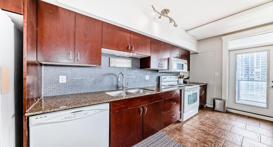 8710 Horton Road, Calgary, Alberta T2V 0P7, 1 Bedroom Bedrooms, ,1 BathroomBathrooms,Residential,For Sale,Horton,A2247165