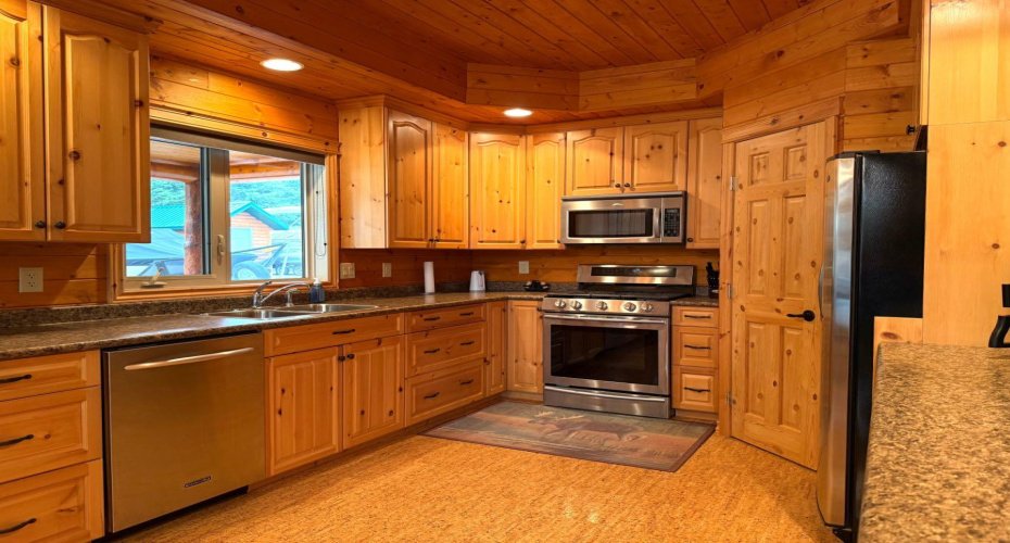 115-116 Deerland Road, Lac Des Iles, Saskatchewan S0M 1A0, 5 Bedrooms Bedrooms, ,2 BathroomsBathrooms,Residential,For Sale,Deerland,A2248154