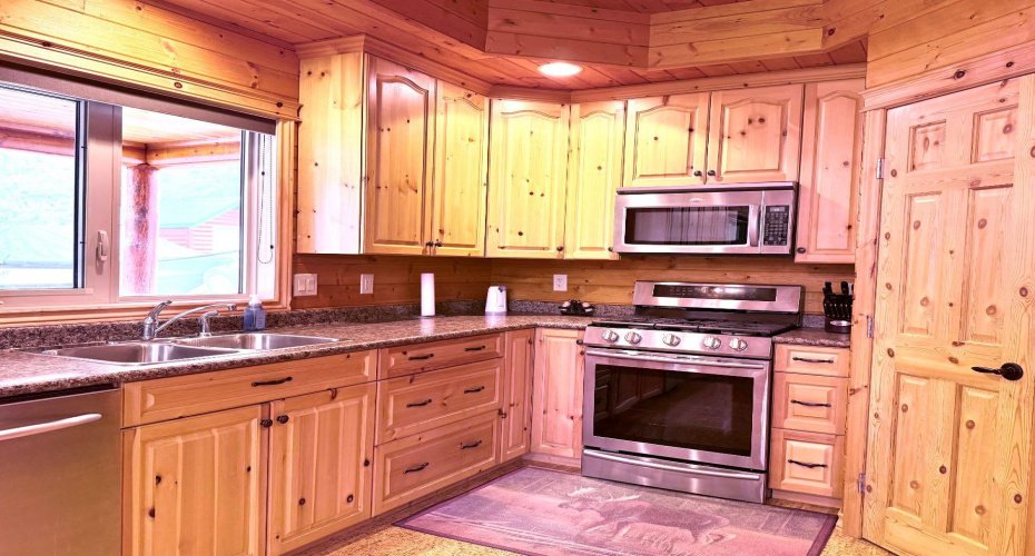 115-116 Deerland Road, Lac Des Iles, Saskatchewan S0M 1A0, 5 Bedrooms Bedrooms, ,2 BathroomsBathrooms,Residential,For Sale,Deerland,A2248154
