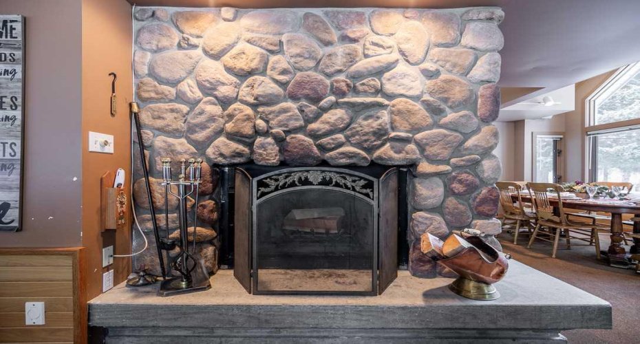 107 Mount View, Waterton Park, Alberta T0K 2M0, 4 Bedrooms Bedrooms, ,3 BathroomsBathrooms,Residential,For Sale,Mount View,A2246355
