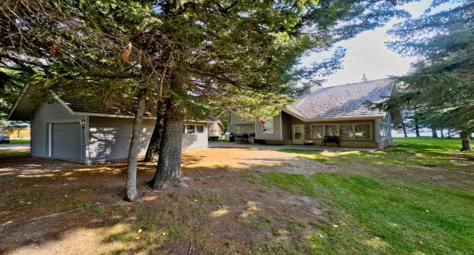 107 Mount View, Waterton Park, Alberta T0K 2M0, 4 Bedrooms Bedrooms, ,3 BathroomsBathrooms,Residential,For Sale,Mount View,A2246355