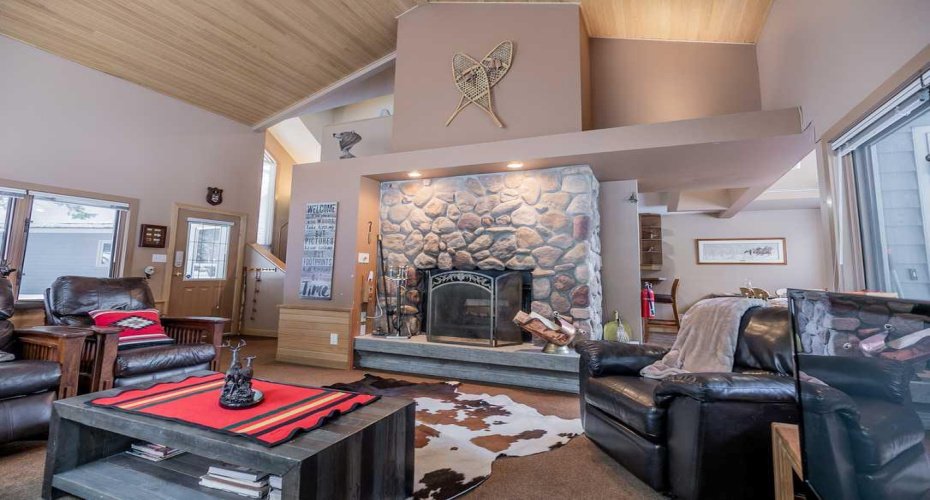 107 Mount View, Waterton Park, Alberta T0K 2M0, 4 Bedrooms Bedrooms, ,3 BathroomsBathrooms,Residential,For Sale,Mount View,A2246355