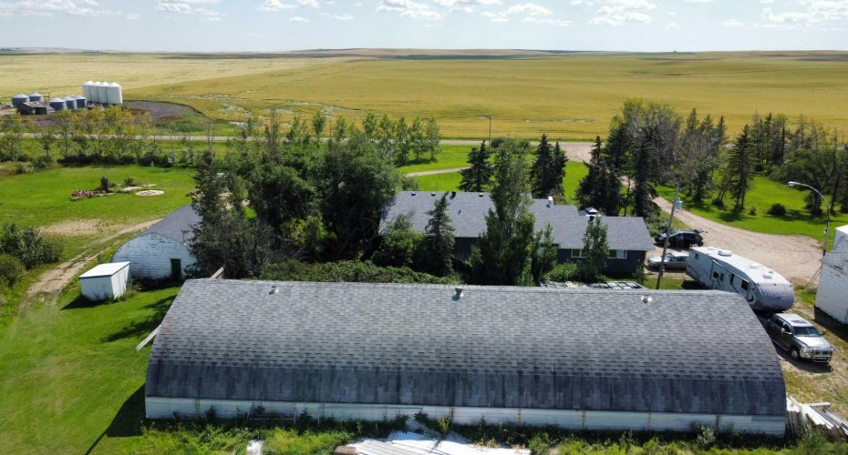 231052 330 Township, Rural Kneehill County, Alberta T0M 2C0, 2 Bedrooms Bedrooms, ,2 BathroomsBathrooms,Residential,For Sale,330,A2248296