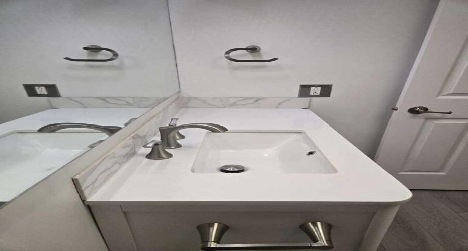 3730 50 Street, Calgary, Alberta T3A 2V9, 2 Bedrooms Bedrooms, ,1 BathroomBathrooms,Residential,For Sale,50,A2248729