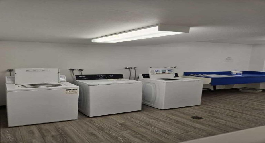 3730 50 Street, Calgary, Alberta T3A 2V9, 2 Bedrooms Bedrooms, ,1 BathroomBathrooms,Residential,For Sale,50,A2248729