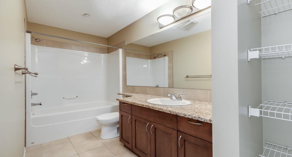 4 Kingsland Close, Airdrie, Alberta T4A 0J3, 2 Bedrooms Bedrooms, ,2 BathroomsBathrooms,Residential,For Sale,Kingsland,A2248790