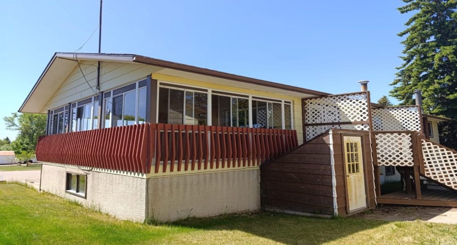 4716 55 Avenue, Provost, Alberta T0B3S0, 5 Bedrooms Bedrooms, ,3 BathroomsBathrooms,Residential,For Sale,55,A2248883