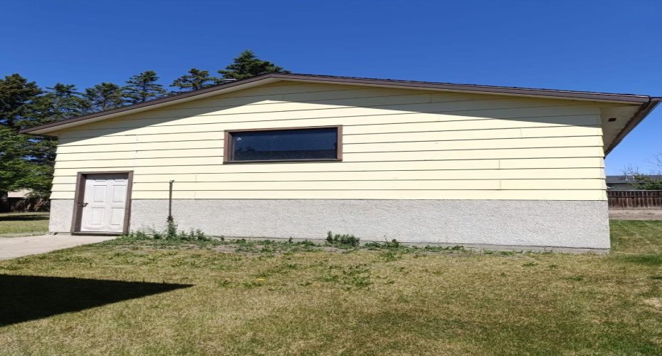 4716 55 Avenue, Provost, Alberta T0B3S0, 5 Bedrooms Bedrooms, ,3 BathroomsBathrooms,Residential,For Sale,55,A2248883