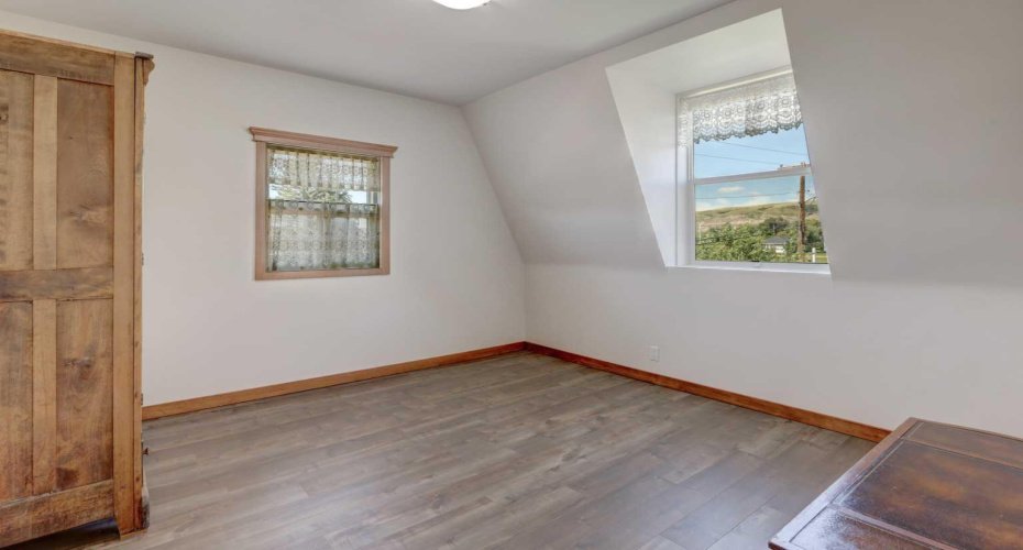1507 2 Avenue, Drumheller, Alberta T0J 0Y1, 3 Bedrooms Bedrooms, ,4 BathroomsBathrooms,Residential,For Sale,2 Avenue,A2245989