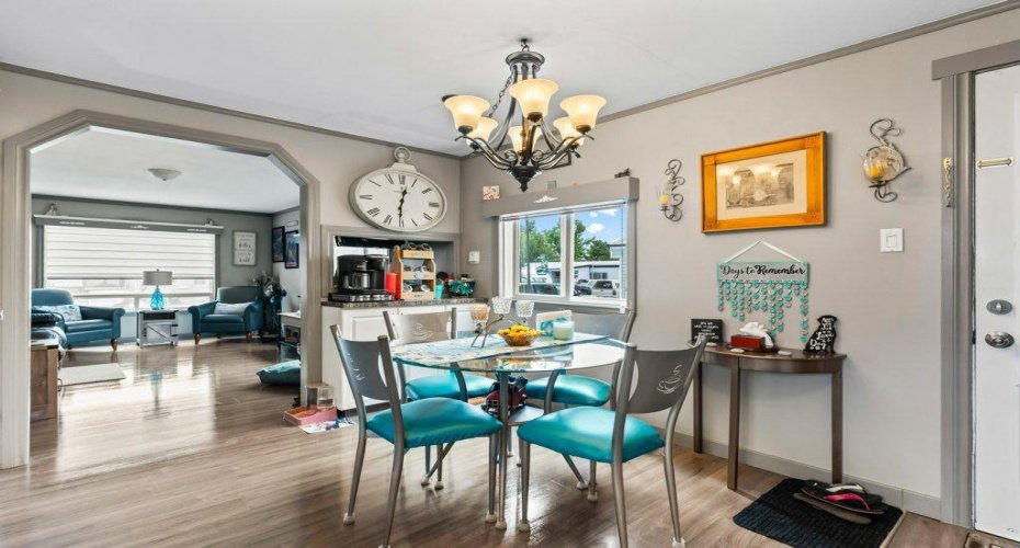 6220 17 Avenue, Calgary, Alberta T2A 0W6, 3 Bedrooms Bedrooms, ,1 BathroomBathrooms,Mobile,For Sale,17,A2249224