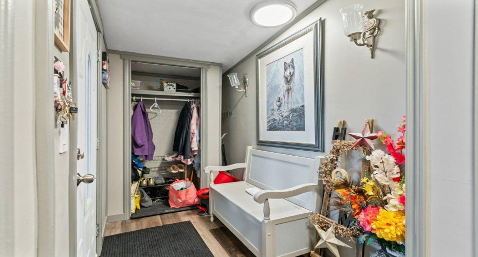 6220 17 Avenue, Calgary, Alberta T2A 0W6, 3 Bedrooms Bedrooms, ,1 BathroomBathrooms,Mobile,For Sale,17,A2249224