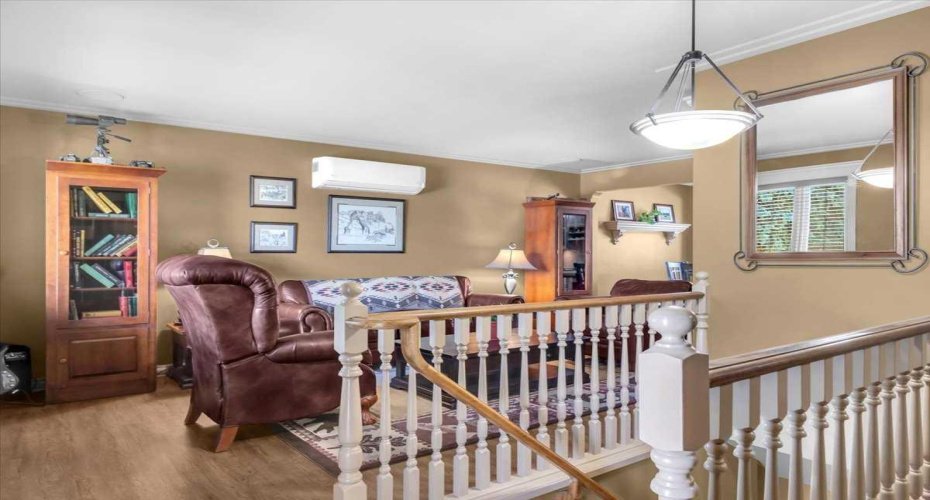 2211 45 Street, Calgary, Alberta T2B 1K1, 3 Bedrooms Bedrooms, ,2 BathroomsBathrooms,Residential,For Sale,45,A2248014