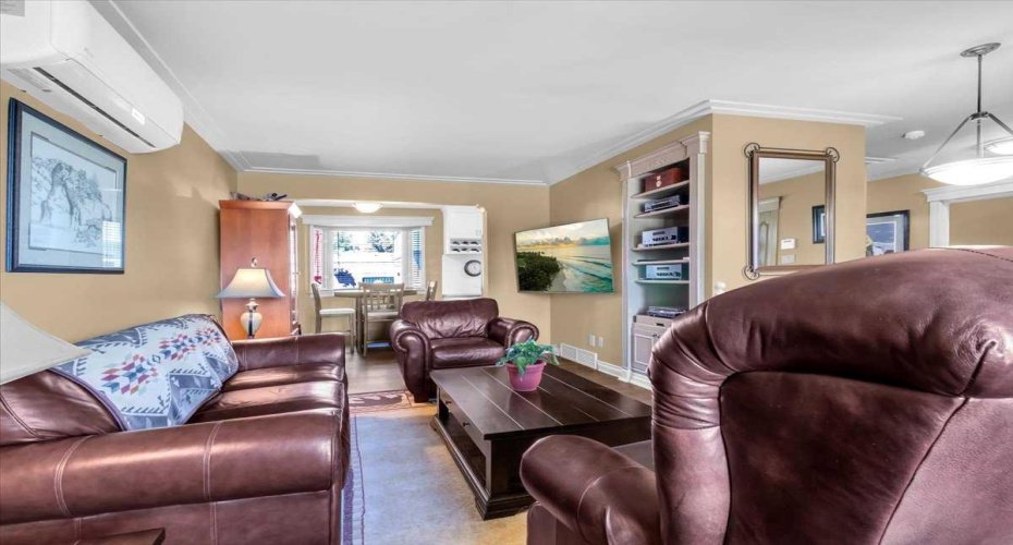 2211 45 Street, Calgary, Alberta T2B 1K1, 3 Bedrooms Bedrooms, ,2 BathroomsBathrooms,Residential,For Sale,45,A2248014