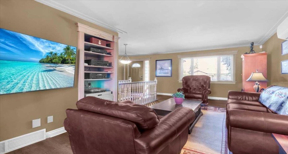 2211 45 Street, Calgary, Alberta T2B 1K1, 3 Bedrooms Bedrooms, ,2 BathroomsBathrooms,Residential,For Sale,45,A2248014