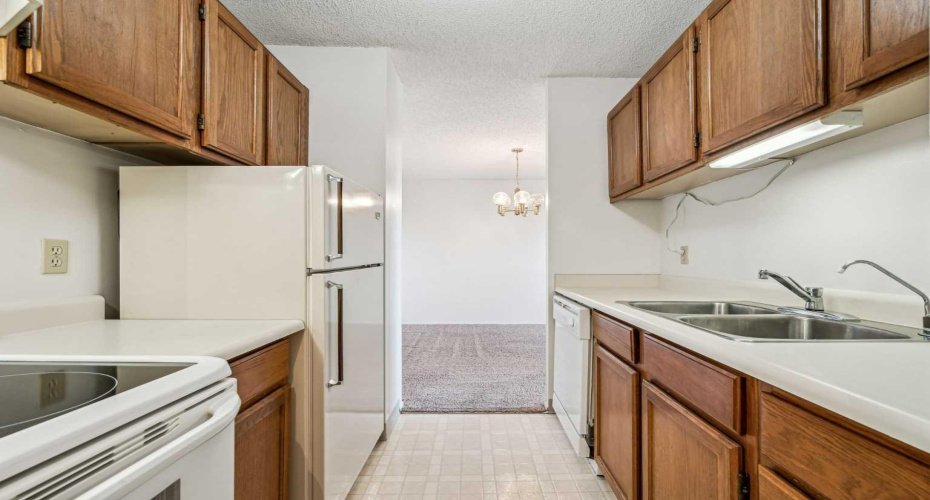 924 14 Avenue, Calgary, Alberta T2R 0N7, 2 Bedrooms Bedrooms, ,1 BathroomBathrooms,Residential,For Sale,14,A2226138