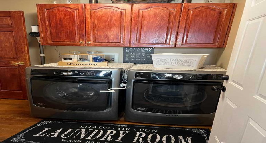 302 8 Avenue, Fox Creek, Alberta T0H 1P0, 6 Bedrooms Bedrooms, ,5 BathroomsBathrooms,Residential,For Sale,8,A2238886