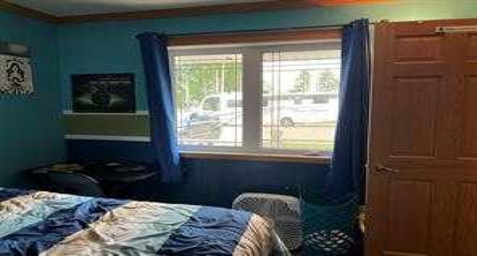 302 8 Avenue, Fox Creek, Alberta T0H 1P0, 6 Bedrooms Bedrooms, ,5 BathroomsBathrooms,Residential,For Sale,8,A2238886