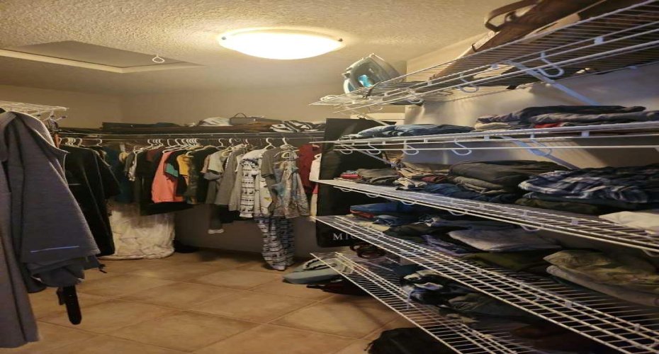 302 8 Avenue, Fox Creek, Alberta T0H 1P0, 6 Bedrooms Bedrooms, ,5 BathroomsBathrooms,Residential,For Sale,8,A2238886