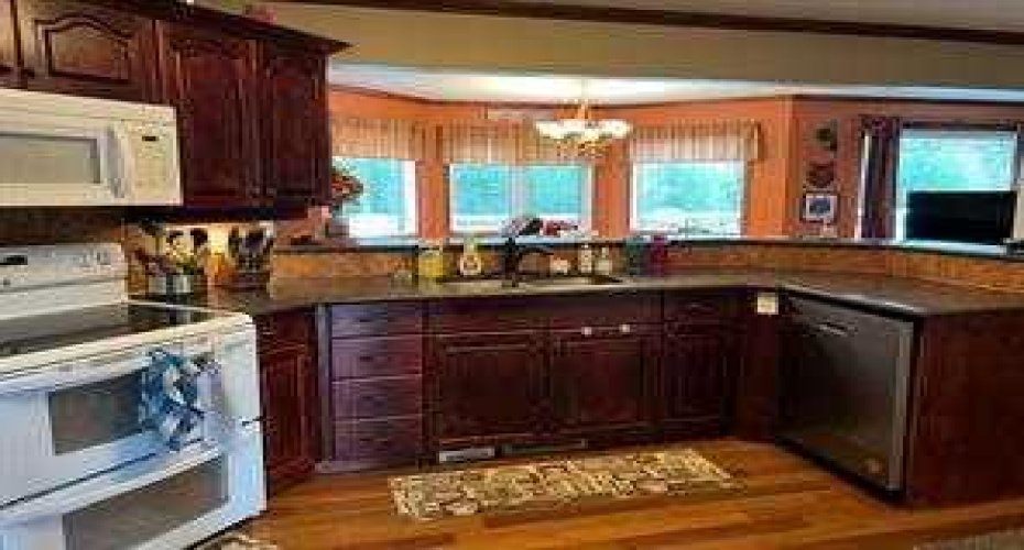 302 8 Avenue, Fox Creek, Alberta T0H 1P0, 6 Bedrooms Bedrooms, ,5 BathroomsBathrooms,Residential,For Sale,8,A2238886