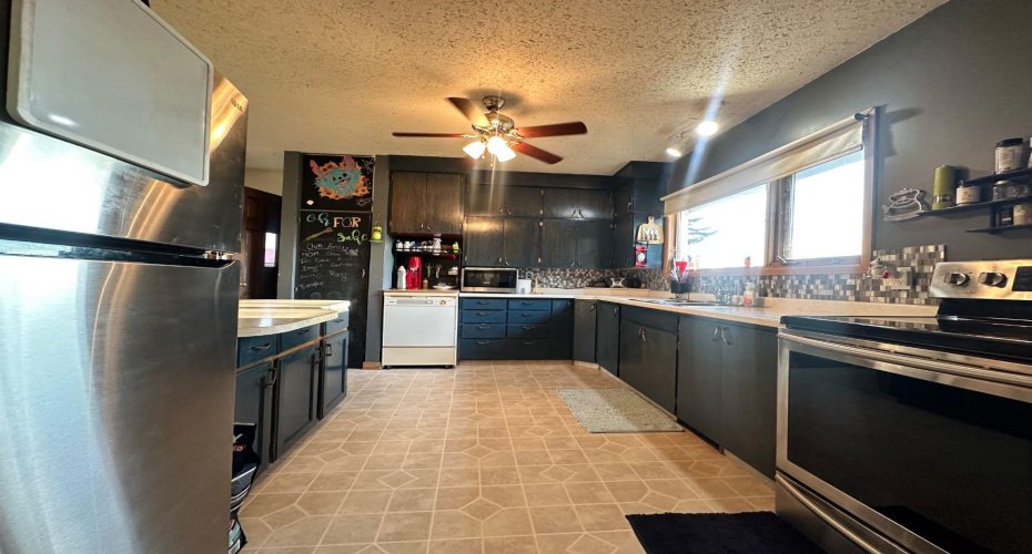 312 Main Street, Maidstone, Saskatchewan S0M 1M0, 3 Bedrooms Bedrooms, ,2 BathroomsBathrooms,Residential,For Sale,Main,A2250204