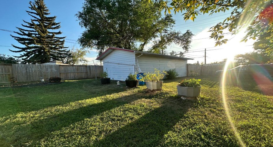 312 Main Street, Maidstone, Saskatchewan S0M 1M0, 3 Bedrooms Bedrooms, ,2 BathroomsBathrooms,Residential,For Sale,Main,A2250204