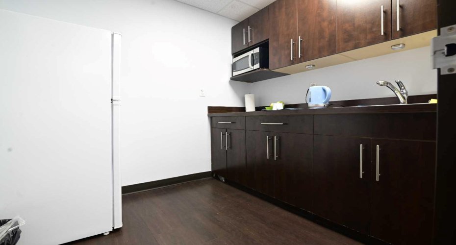 6108 Bowness Road, Calgary, Alberta T3B 0E1, ,Commercial,For Lease,Bowness,A2250318