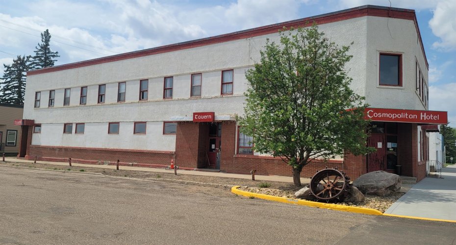 4918 50 Avenue, Castor, Alberta T0C0X0, ,Commercial,For Sale,COSMOPOLITAN HOTEL,50,A2249801