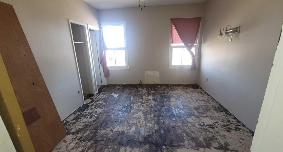 4918 50 Avenue, Castor, Alberta T0C0X0, ,Commercial,For Sale,COSMOPOLITAN HOTEL,50,A2249801