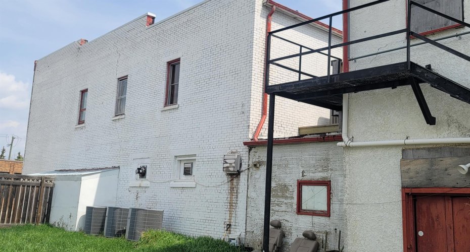 4918 50 Avenue, Castor, Alberta T0C0X0, ,Commercial,For Sale,COSMOPOLITAN HOTEL,50,A2249801