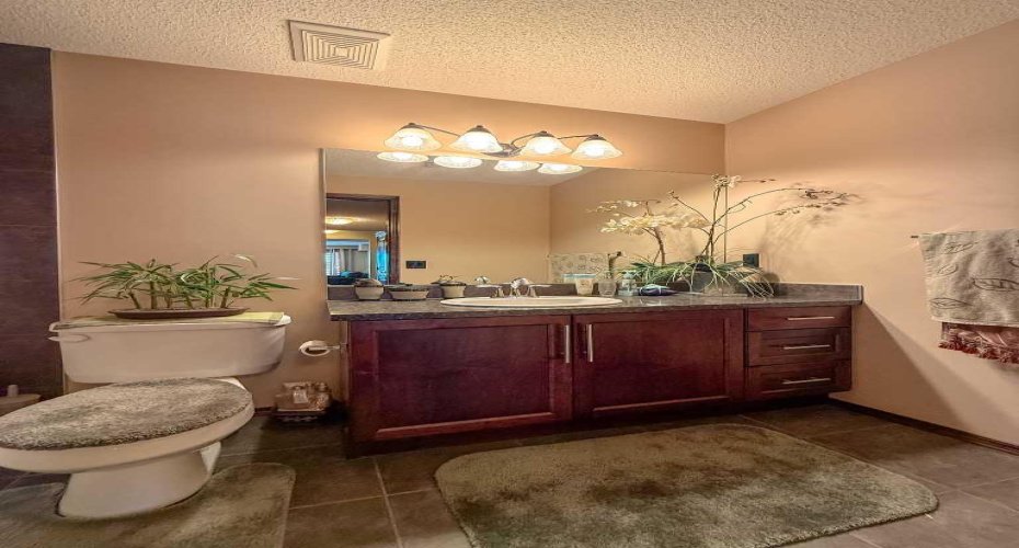 128 Chaparral Valley Drive, Calgary, Alberta T2X0M4, 4 Bedrooms Bedrooms, ,4 BathroomsBathrooms,Residential,For Sale,Chaparral Valley,A2250010