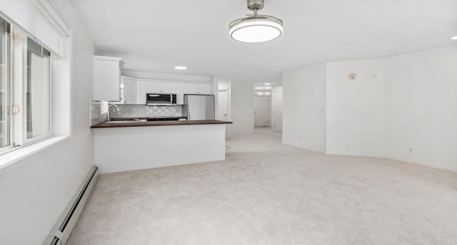 7451 Springbank Boulevard, Calgary, Alberta T3H4K5, 2 Bedrooms Bedrooms, ,2 BathroomsBathrooms,Residential,For Sale,Springbank,A2250493