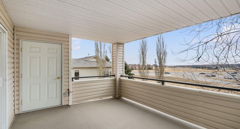 7451 Springbank Boulevard, Calgary, Alberta T3H4K5, 2 Bedrooms Bedrooms, ,2 BathroomsBathrooms,Residential,For Sale,Springbank,A2250493