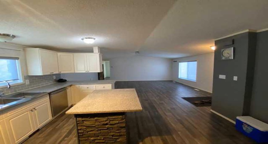 7928 97 Avenue, Peace River, Alberta T8S1W6, 3 Bedrooms Bedrooms, ,2 BathroomsBathrooms,Mobile,For Sale,97,A2250780