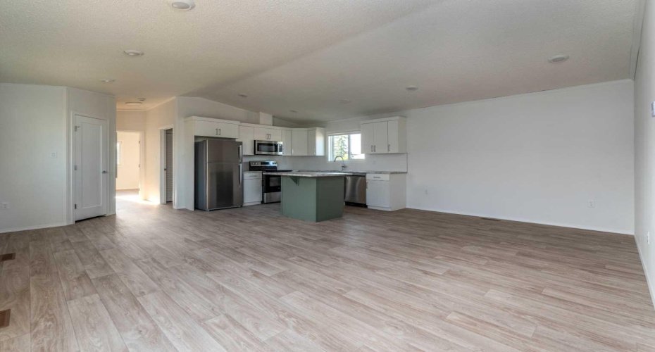 5308 57 Street, Lloydminster, Alberta T9V 2A3, 3 Bedrooms Bedrooms, ,2 BathroomsBathrooms,Mobile,For Sale,57,A2250866