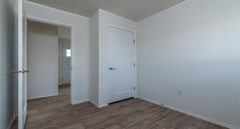 5308 57 Street, Lloydminster, Alberta T9V 2A3, 3 Bedrooms Bedrooms, ,2 BathroomsBathrooms,Mobile,For Sale,57,A2250866