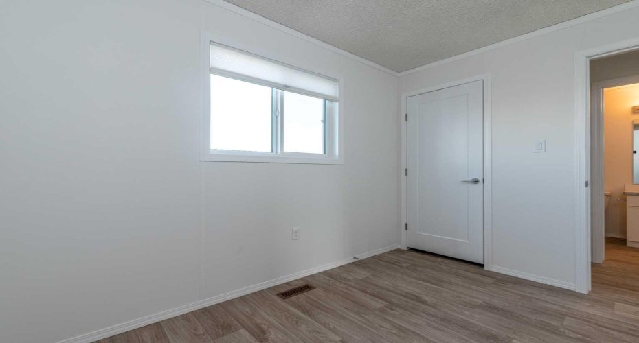 5308 57 Street, Lloydminster, Alberta T9V 2A3, 3 Bedrooms Bedrooms, ,2 BathroomsBathrooms,Mobile,For Sale,57,A2250866