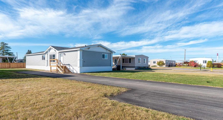 5308 57 Street, Lloydminster, Alberta T9V 2A3, 3 Bedrooms Bedrooms, ,2 BathroomsBathrooms,Mobile,For Sale,57,A2250866